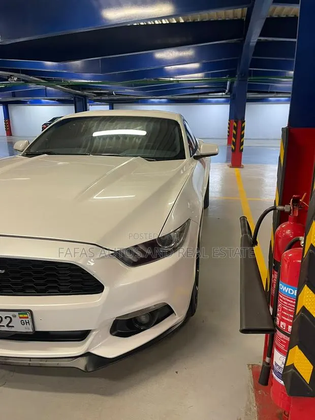 Ford Mustang GT Fastback 2016 White · Photo 1