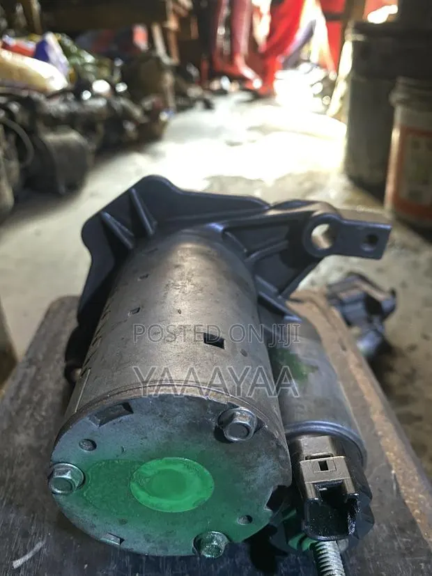 Toyota Vitz Starter · Photo 1