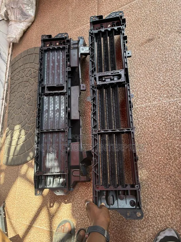 Shatter Grill CRV 2017-2018-2020 · Photo 1