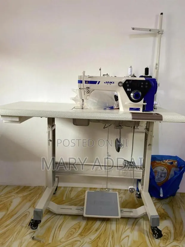 Sewing Machine · Photo 1