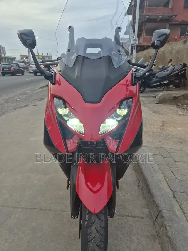Yamaha 2025 Red · Photo 1