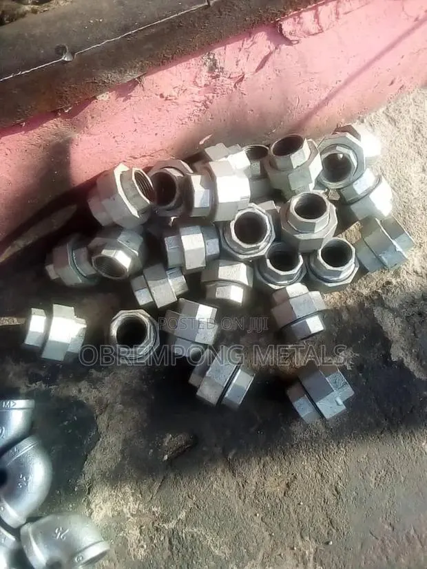 Galvanized Items , Elbow, Union,Tee, Nipple Etc · Photo 1
