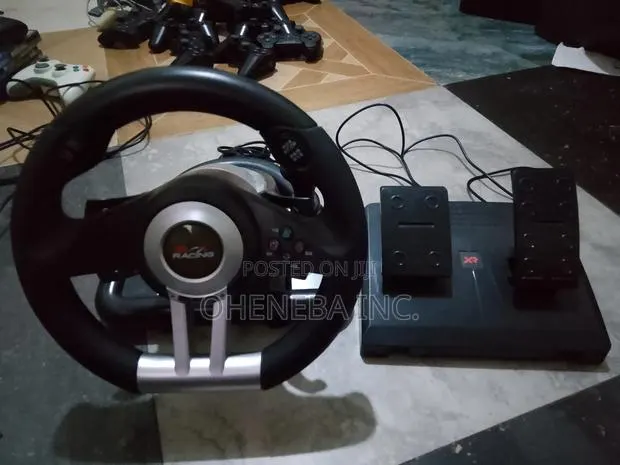 Xr Steering Wheel for Pc and Playstation Consoles · Photo 1