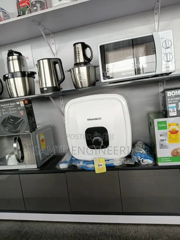 Nasco D30-20vt 30-Litre Sealed Storage Electric Water Heater · Photo 1