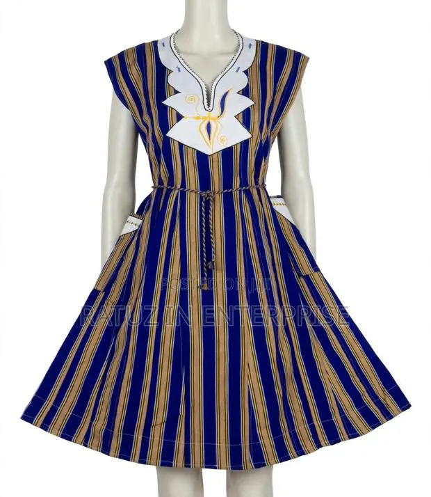 Smock Dress for Ladies · Photo 1