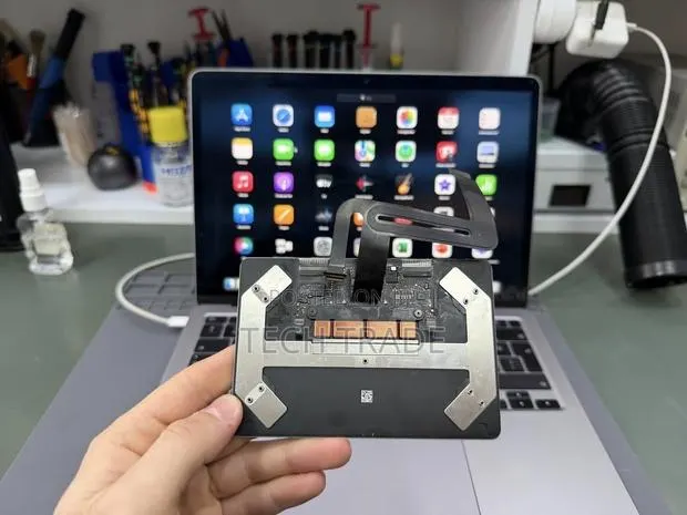All Macbook Trackpads ( Used and New) From 400ghs - 2500ghs · Photo 1