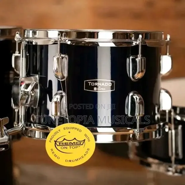 Mapex Tornado 5-piece Complete Drum Set In Black Finish. · Photo 1