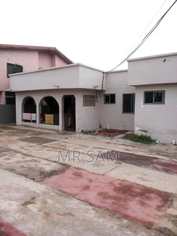 4bdrm House in Sam Properties, Mallam for sale · Photo 1