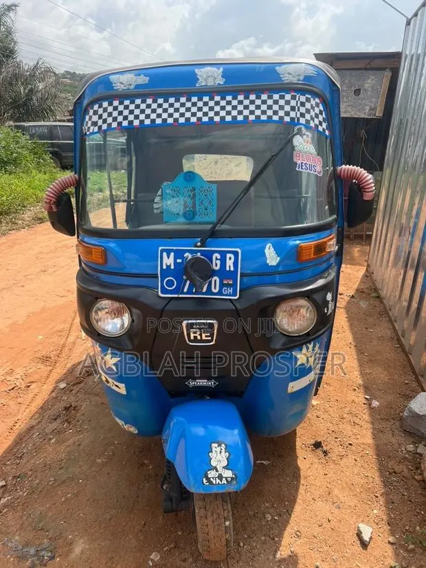 Bajaj RE 2024 Blue · Photo 1