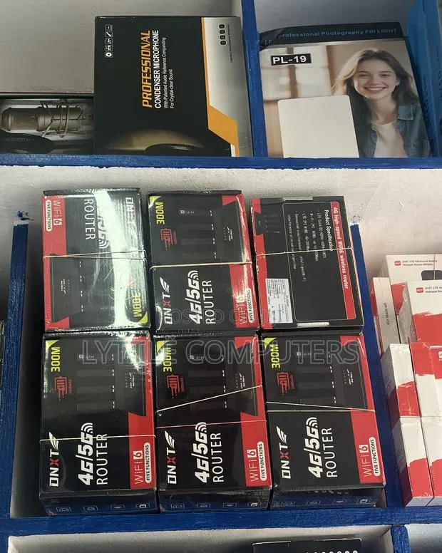 DNXT 4g/5g Router · Photo 1