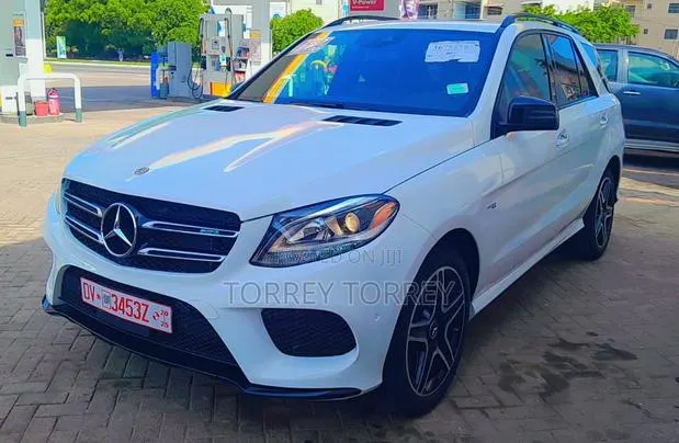 Mercedes-Benz GLE-Class 2018 White · Photo 1