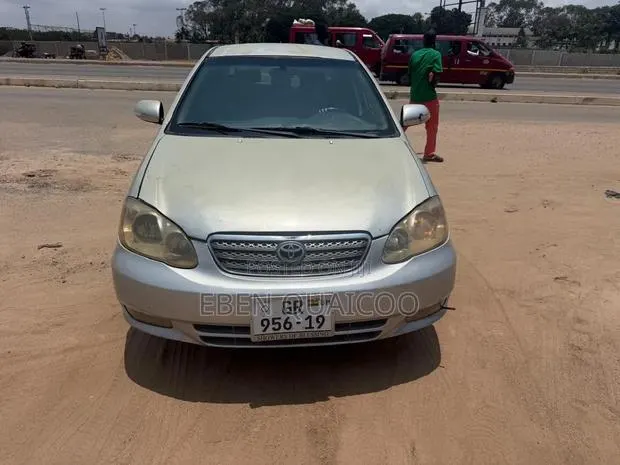 Toyota Corolla 2007 Silver · Photo 1