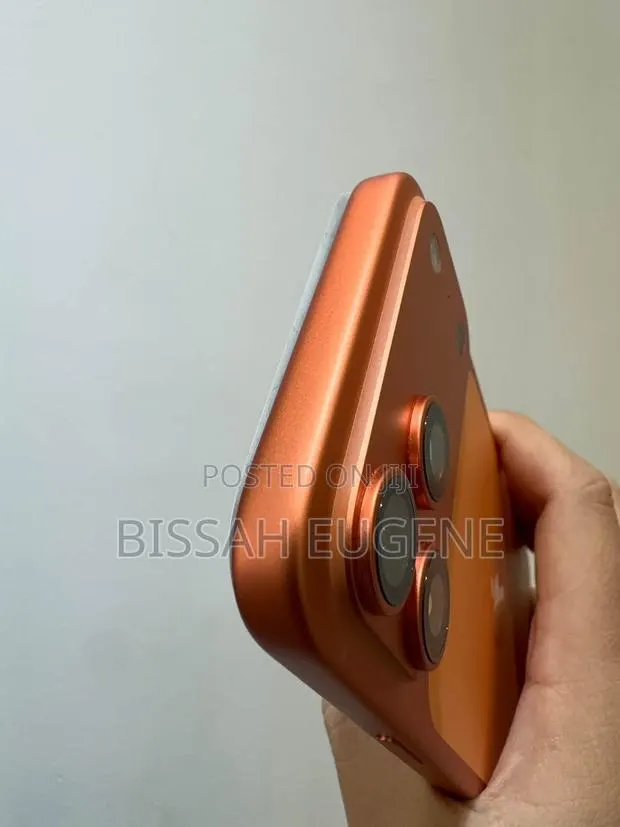 New Apple iPhone 17 Pro Max 512 GB Orange · Photo 1