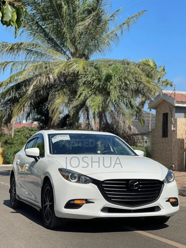 Mazda 3 2018 White · Photo 1