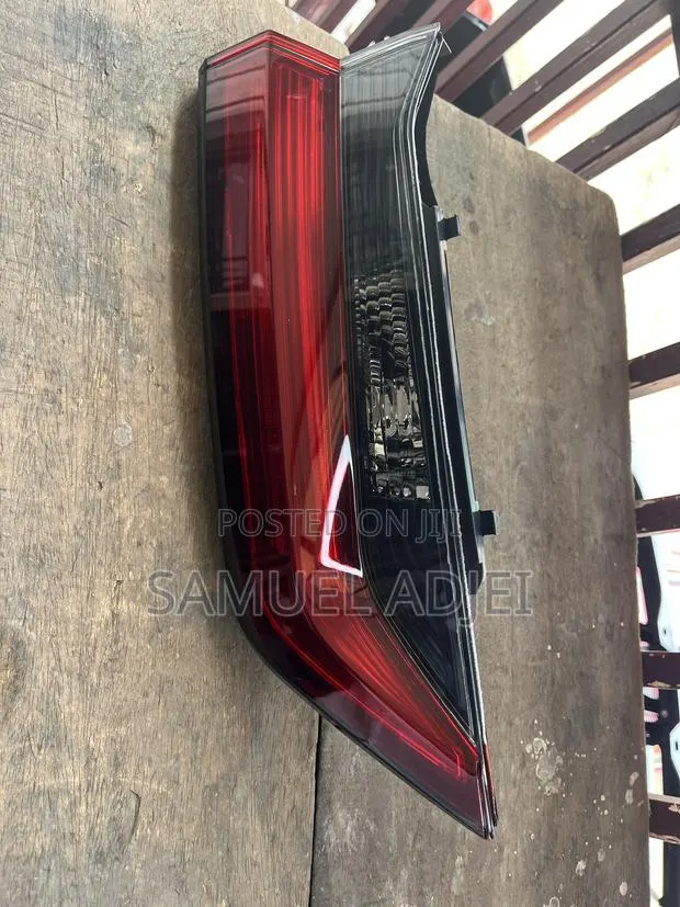 Honda CRV 2020 to 2022 Boot Light. · Photo 2