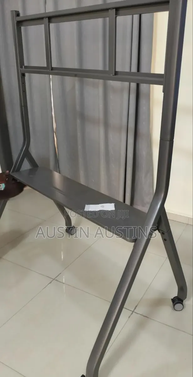 Movable Stand for Interactive Boards and TVS Up to 86 Inches · Photo 1