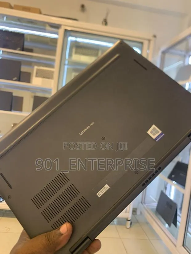 Laptop Dell Latitude 7420 16GB Intel Core i5 SSD 256GB · Photo 1