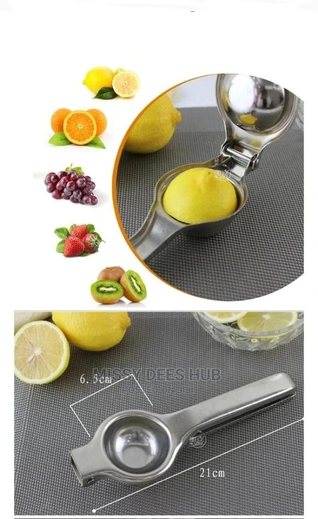Stainless Steel Lemon Squeezer · Photo 4