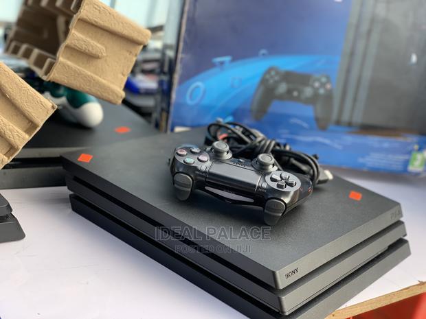 Playstation 4 Pro · Photo 4