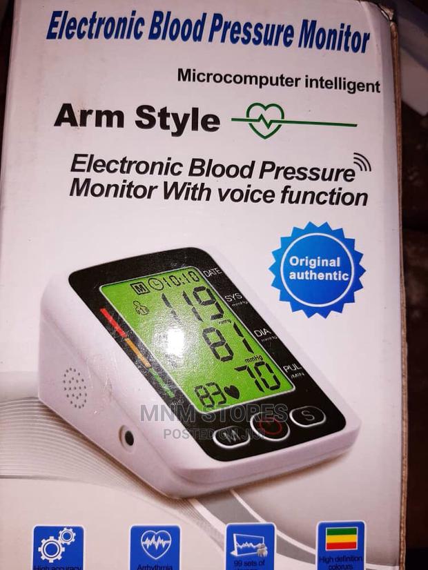 Automatic Blood Monitor With Audio Function · Photo 1