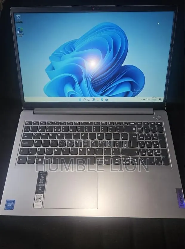 New Laptop Lenovo IdeaPad 1 4GB SSD 256GB · Photo 1