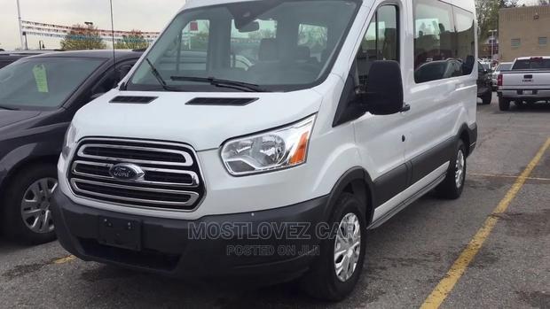 Vans for Rent? Ford Bus and Toyota Hiace · Photo 3