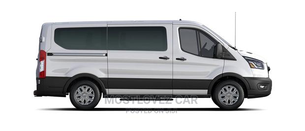 Vans for Rent? Ford Bus and Toyota Hiace · Photo 4