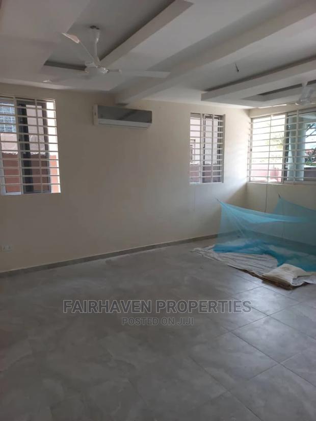 2bdrm Block of Flats in East Airport for rent · Photo 5