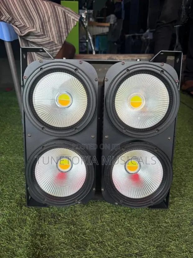 4x100w Cob Led Audience Blinder Stage Light,7 · Photo 1