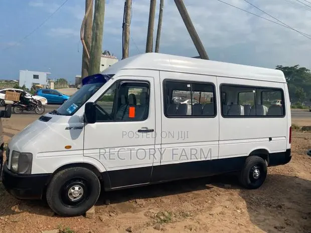 Volkswagen LT 2004 White · Photo 1