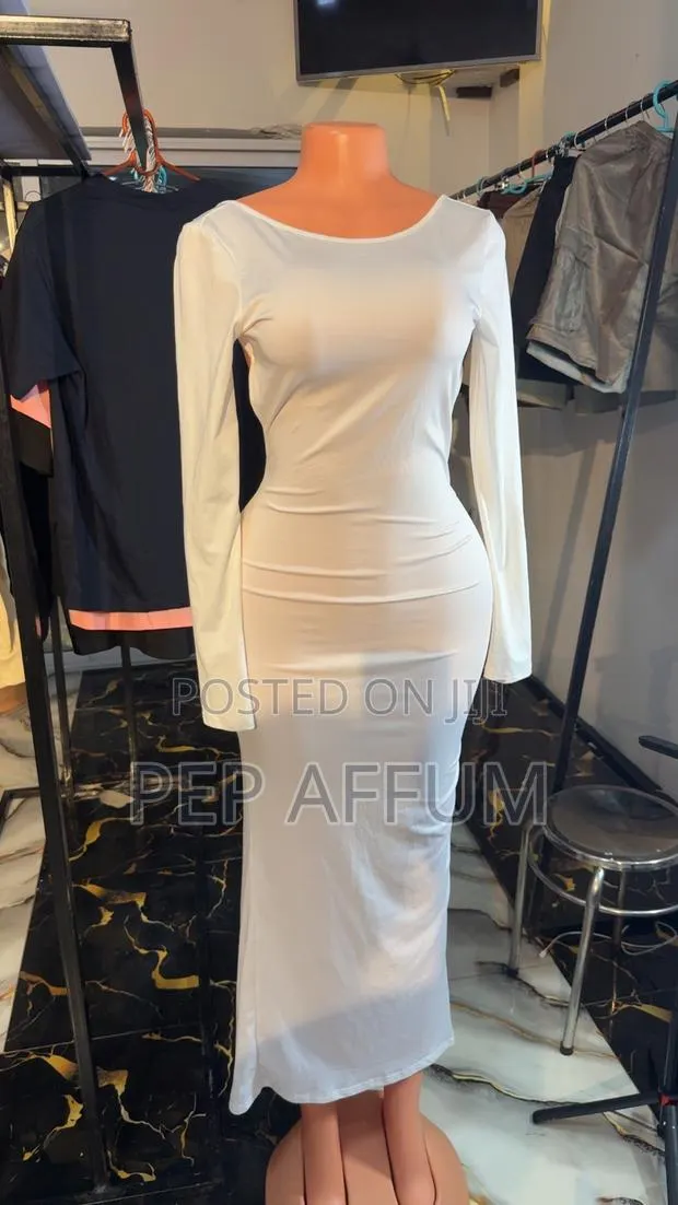 Nice Ladies Bodycon Dress · Photo 1