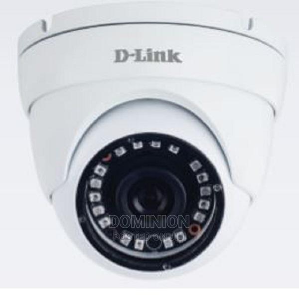 DLINK DCS-F4604E 4MP Full HD Indoor Poe Dome · Photo 1