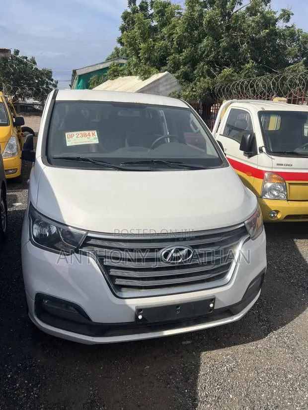 Hyundai Starex 2019 White