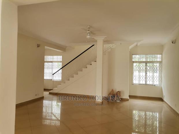 4bdrm Penthouse in Bronko Housing, Airport Residential Area for Rent · Photo 8