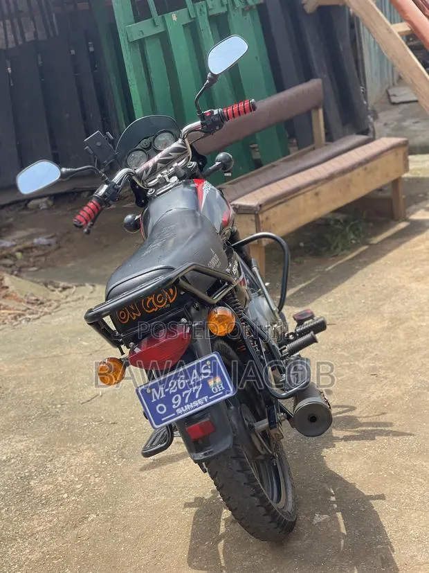 Bajaj Boxer 150 UG 2026 Black · Photo 1