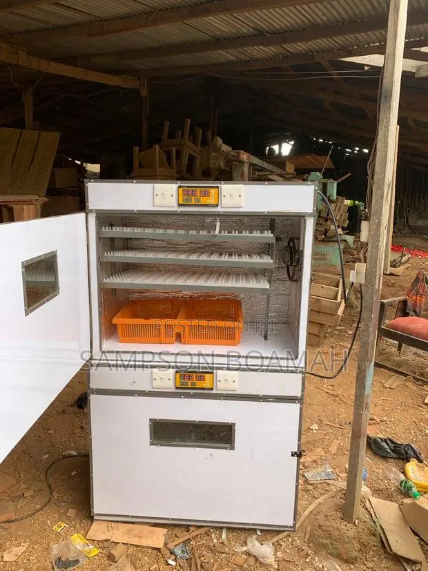 120 Capacity Eggs Incubators · Photo 1
