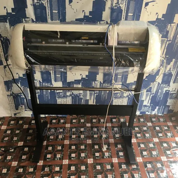 2ft Vinyl Cutting Plotter · Photo 1