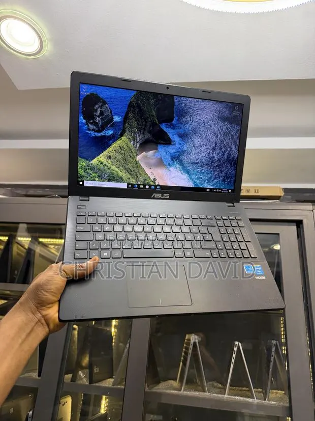 Laptop Asus X551CA 4GB Intel Pentium SSD 128GB