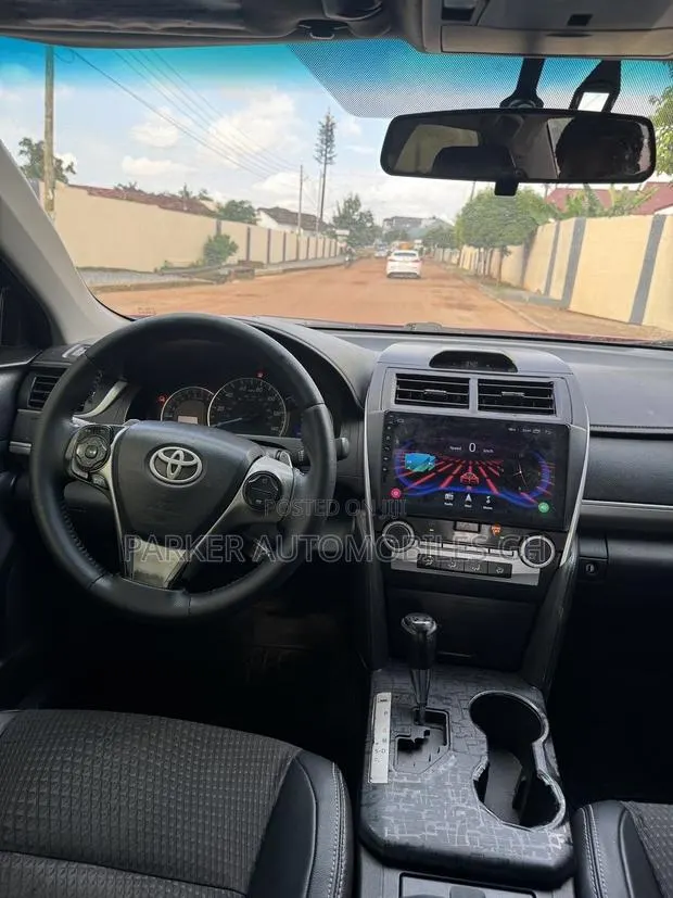 Toyota Camry SE 4dr Sedan (2.5L 4cyl 6A) 2014 Red · Photo 1