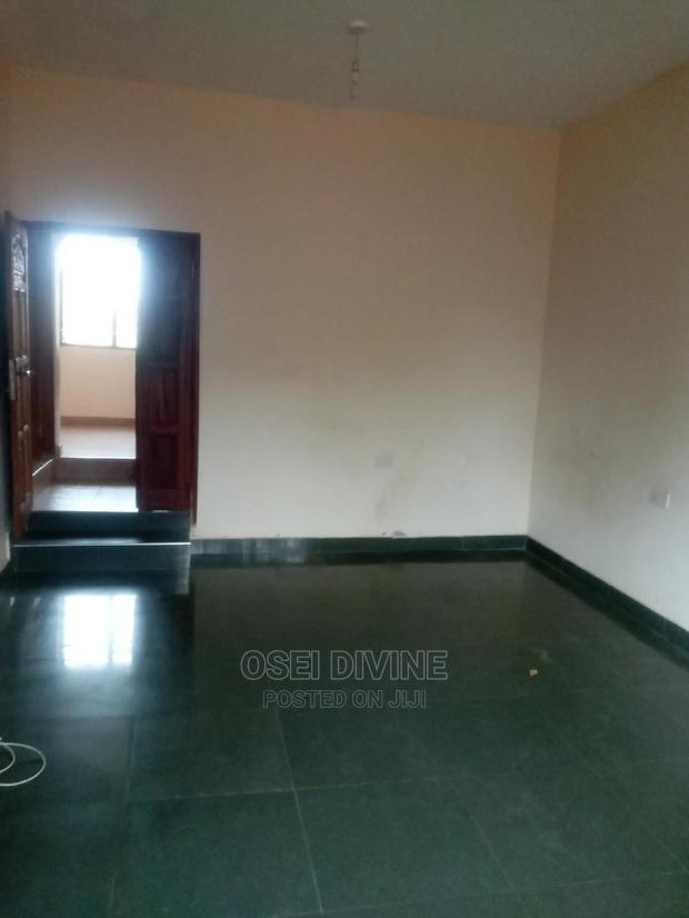 3bdrm Apartment in Datus, Dansoman for Rent · Photo 2