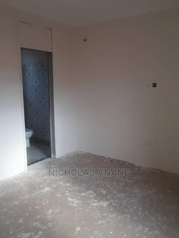 1bdrm House in New Town for rent