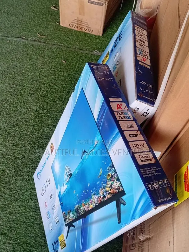 Dolphine Bay 32" Hd Tv – Enjoy Movies, Sports More · Photo 1