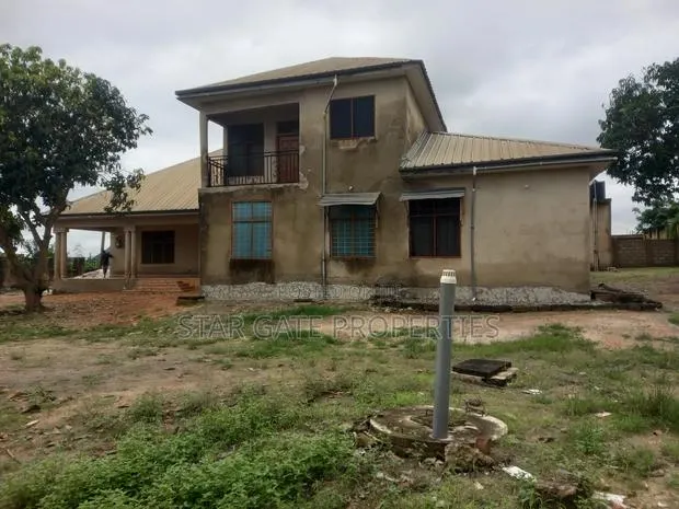 5bdrm House in Aputuogya Abijan, Kumasi Metropolitan for sale · Photo 1