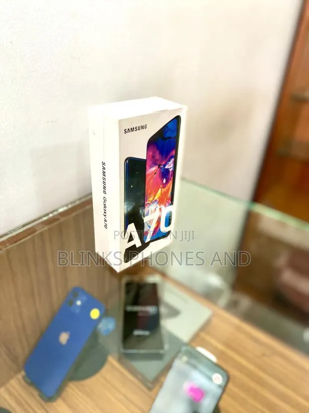 New Samsung Galaxy A70 128 GB Black · Photo 1