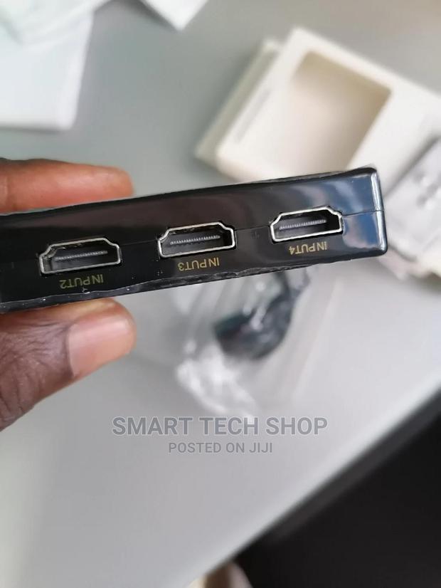 Hdmi Switch 5 to 1 Ultra HD With Remote Control · Photo 4
