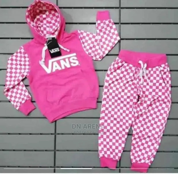 Kids Hoodies With Sweate Pants · Photo 1