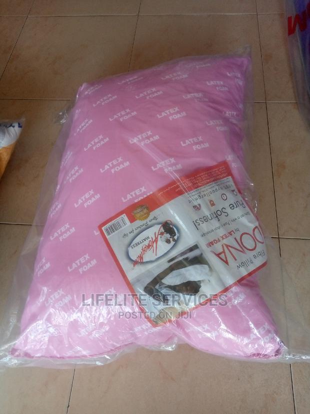 Pure Fibre Pillow · Photo 1