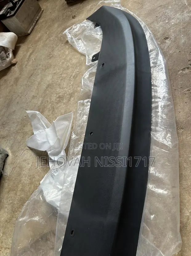 Elantra 2017 - 2019 Back Bumper Chin · Photo 1