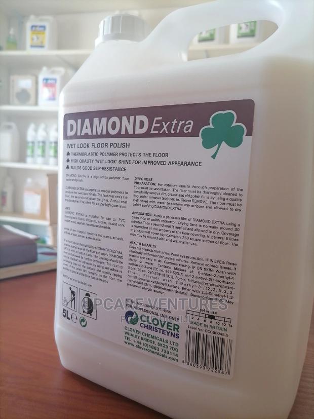 Clover Diamond Extra Wet Look Floor Polish · Photo 2