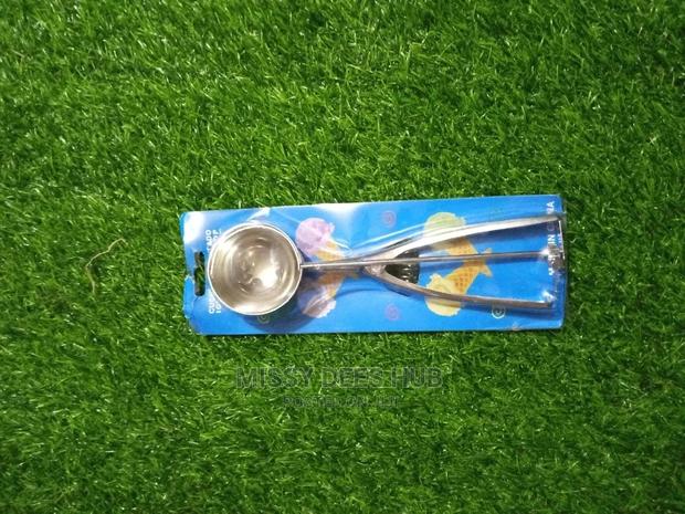 Metallic Ice-cream Scoop · Photo 4